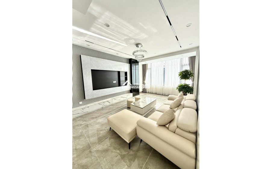 BÁN NHÀ PHÔ NGÔ GIA TỰ - LONG BIÊN, 6 TẦNG THANG MÁY, GARA Ô TÔ, KINH DOANH. GIÁ 11,5 TỶ